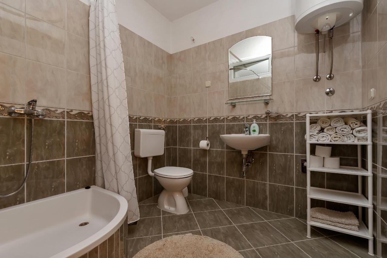 Apartmani Antonela Drasnice Exterior photo