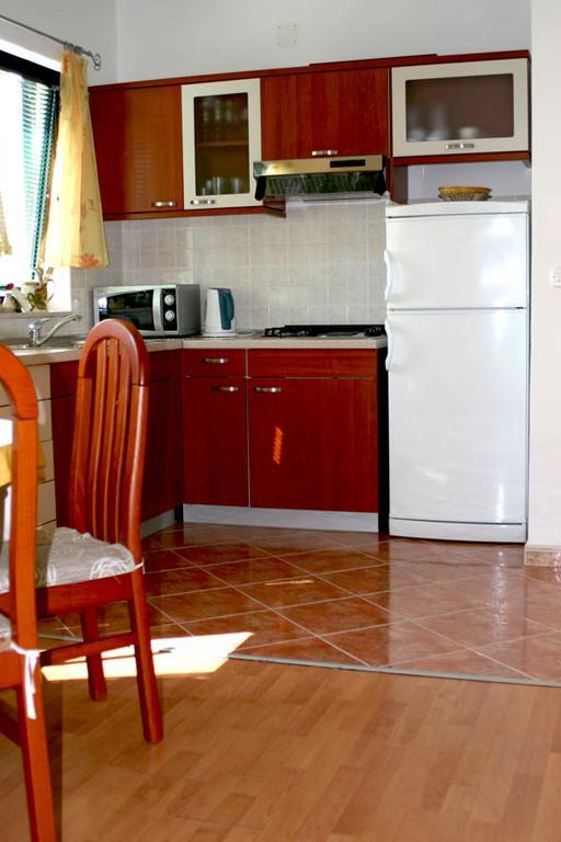 Apartmani Antonela Drasnice Exterior photo